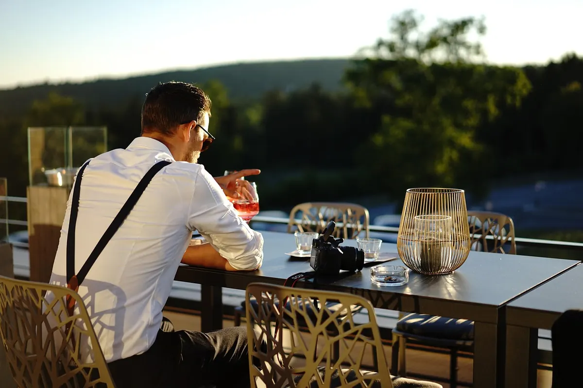 Wedding Guest List and Budget: How Many Guests Can You Afford?
