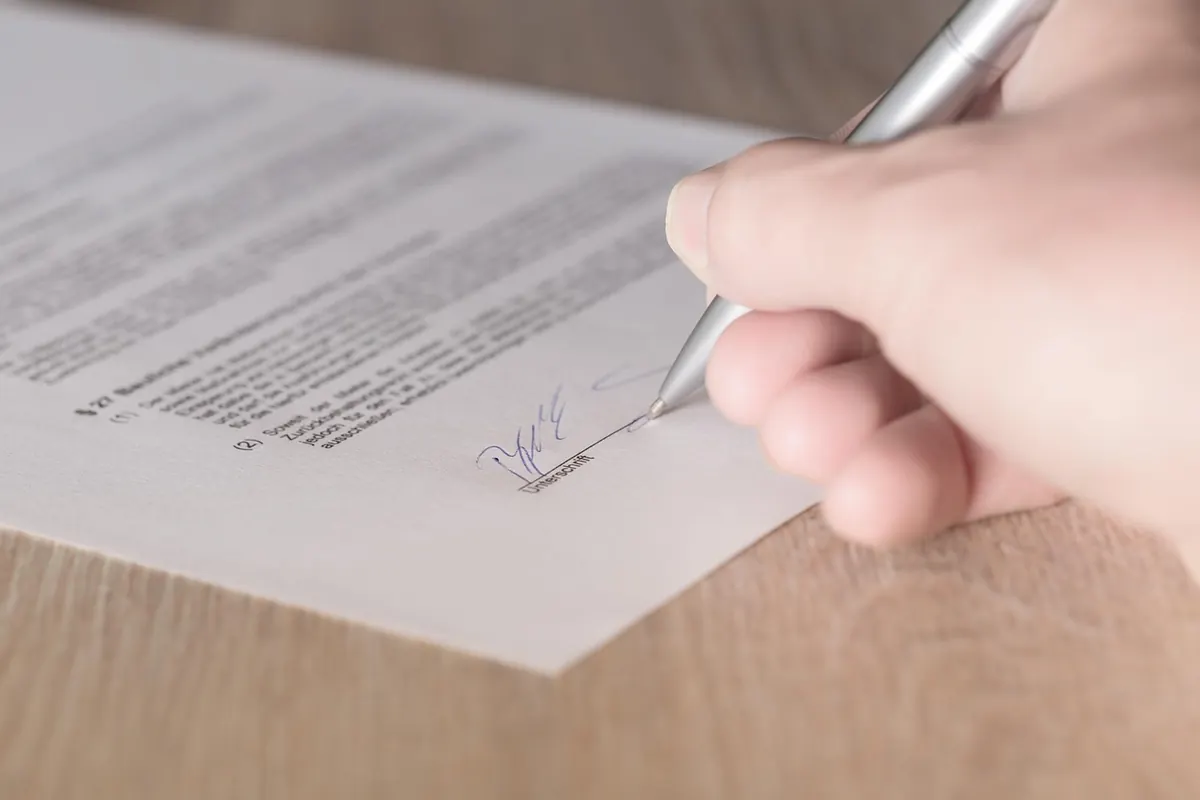 Wedding Vendor Contracts: What to Check Before You Sign